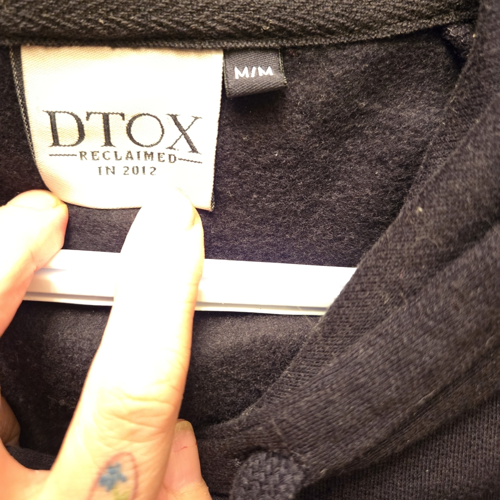 DTox Cropped Wolf Hoodie M/L Gothic Moon Graphic - Picture 6 of 6